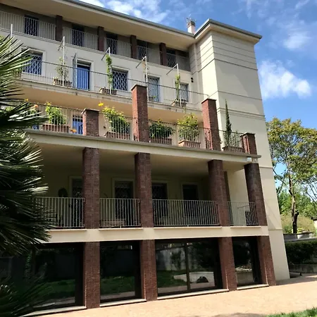 Casa Bianca Vicino Humanitas E Forum Di Assago Отель типа 